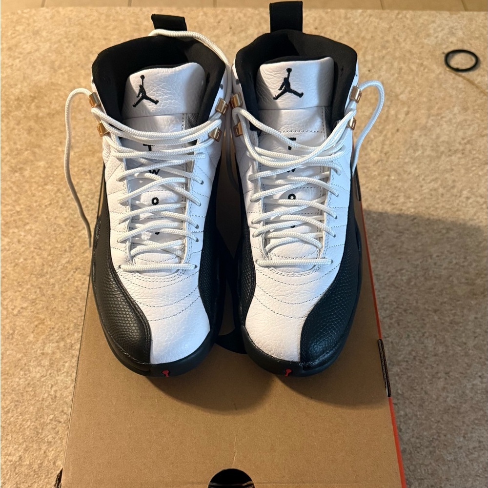 Jordan Taxi 12 - White and Black